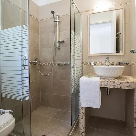 Sleeps 5 Pool Air Con Wifi Вилла Katouna